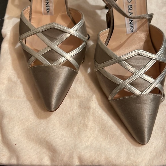 Monolo Blahnik grey and silver satin heels - Picture 2 of 6